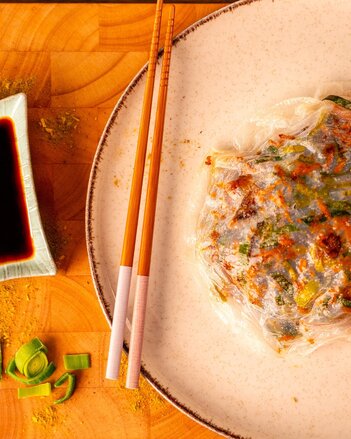 Reispapier-Pancakes mit Easy-Goreng-Gemüsefüllung   | © SONNENTOR