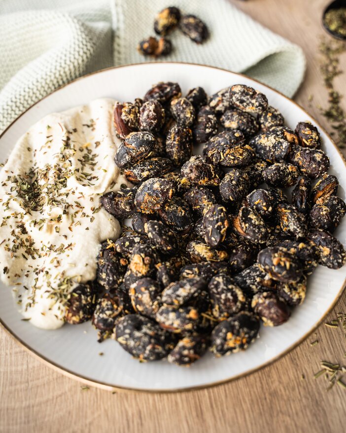 Knusprige Snack-Bohnen mit veganer Sour Cream - SONNENTOR.com